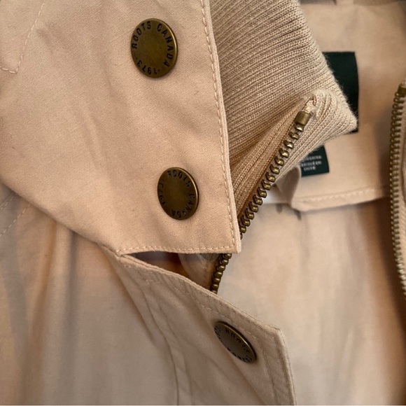 Roots Jacket - Picture 5 of 9